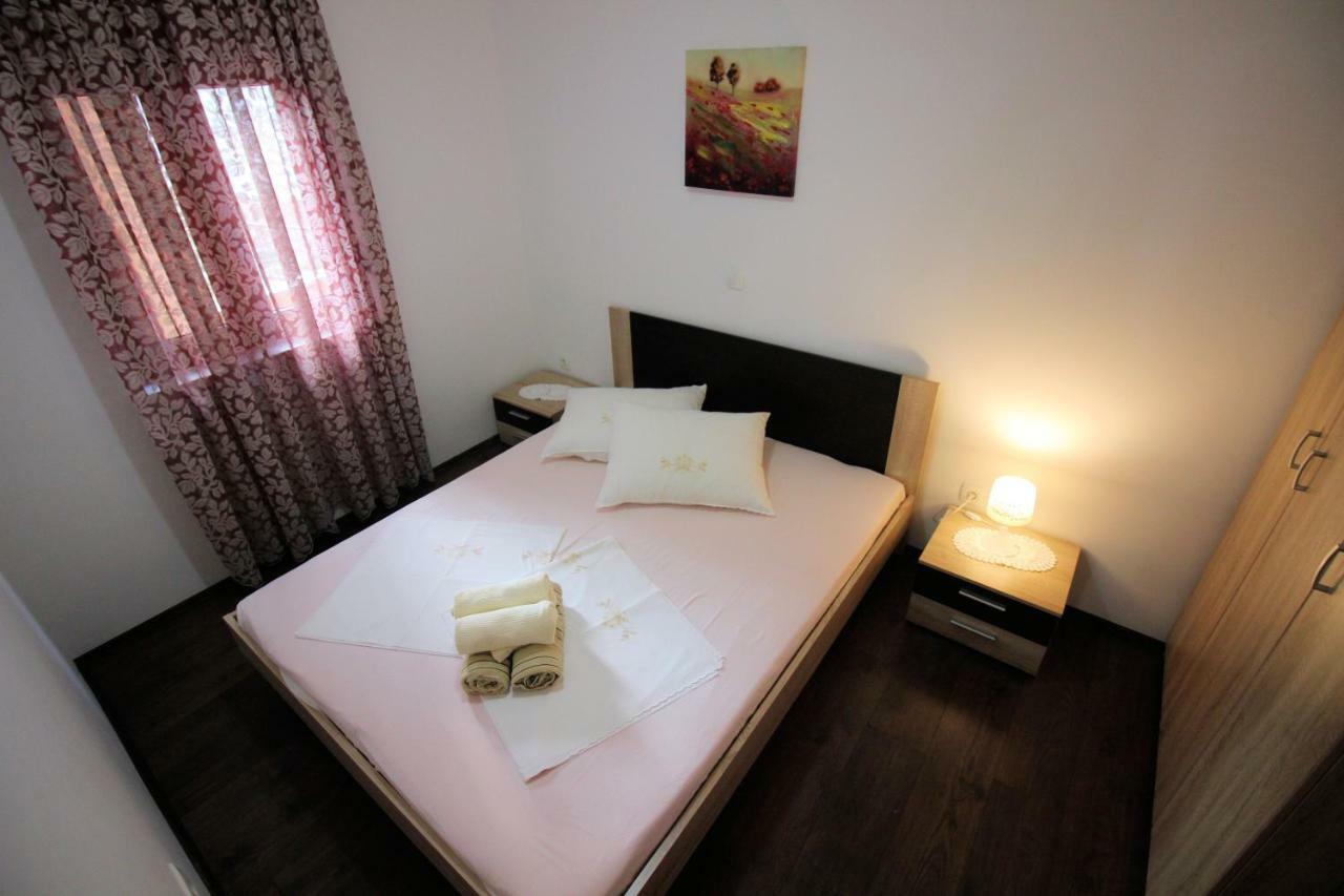 Apartmani Irena Novi Vinodolski Kültér fotó