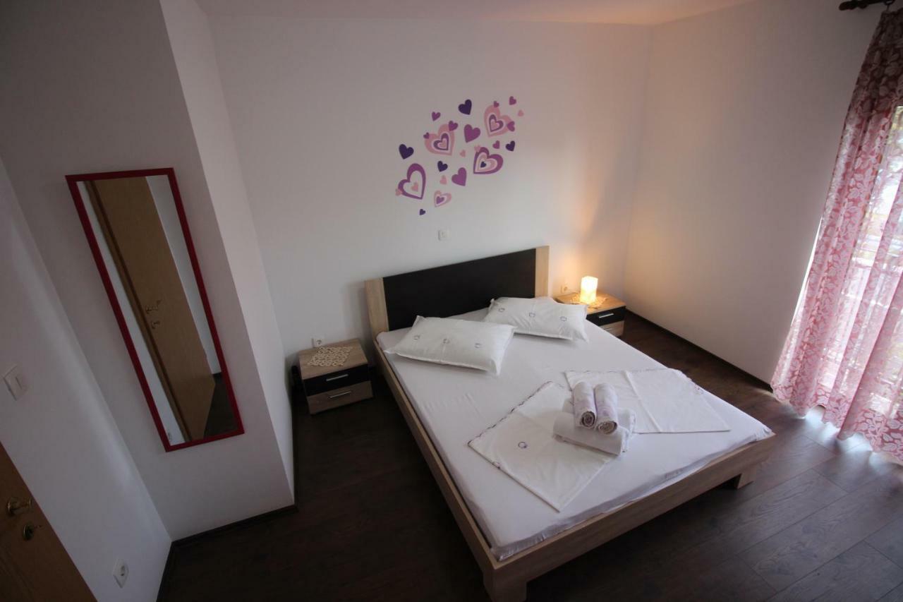 Apartmani Irena Novi Vinodolski Kültér fotó
