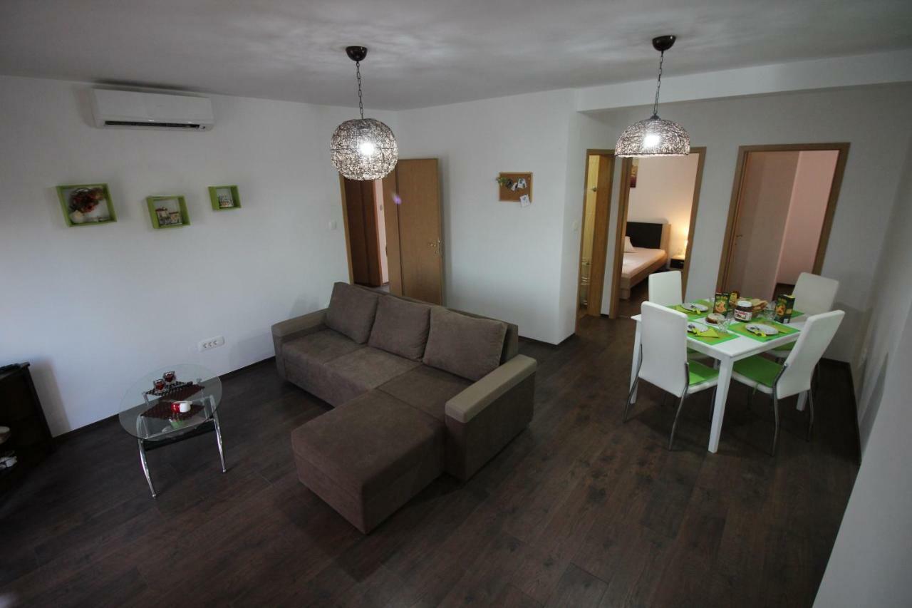 Apartmani Irena Novi Vinodolski Kültér fotó
