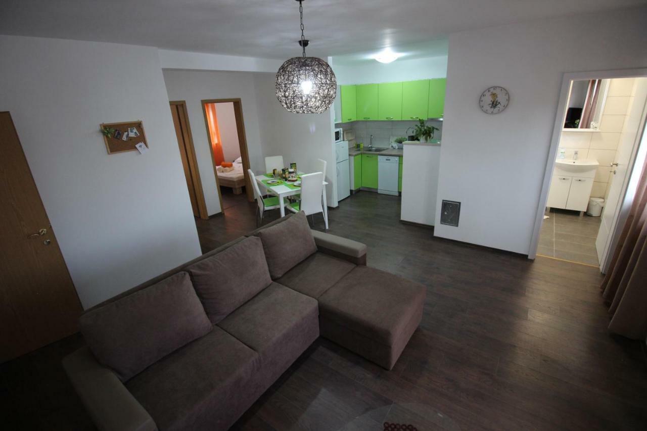 Apartmani Irena Novi Vinodolski Kültér fotó