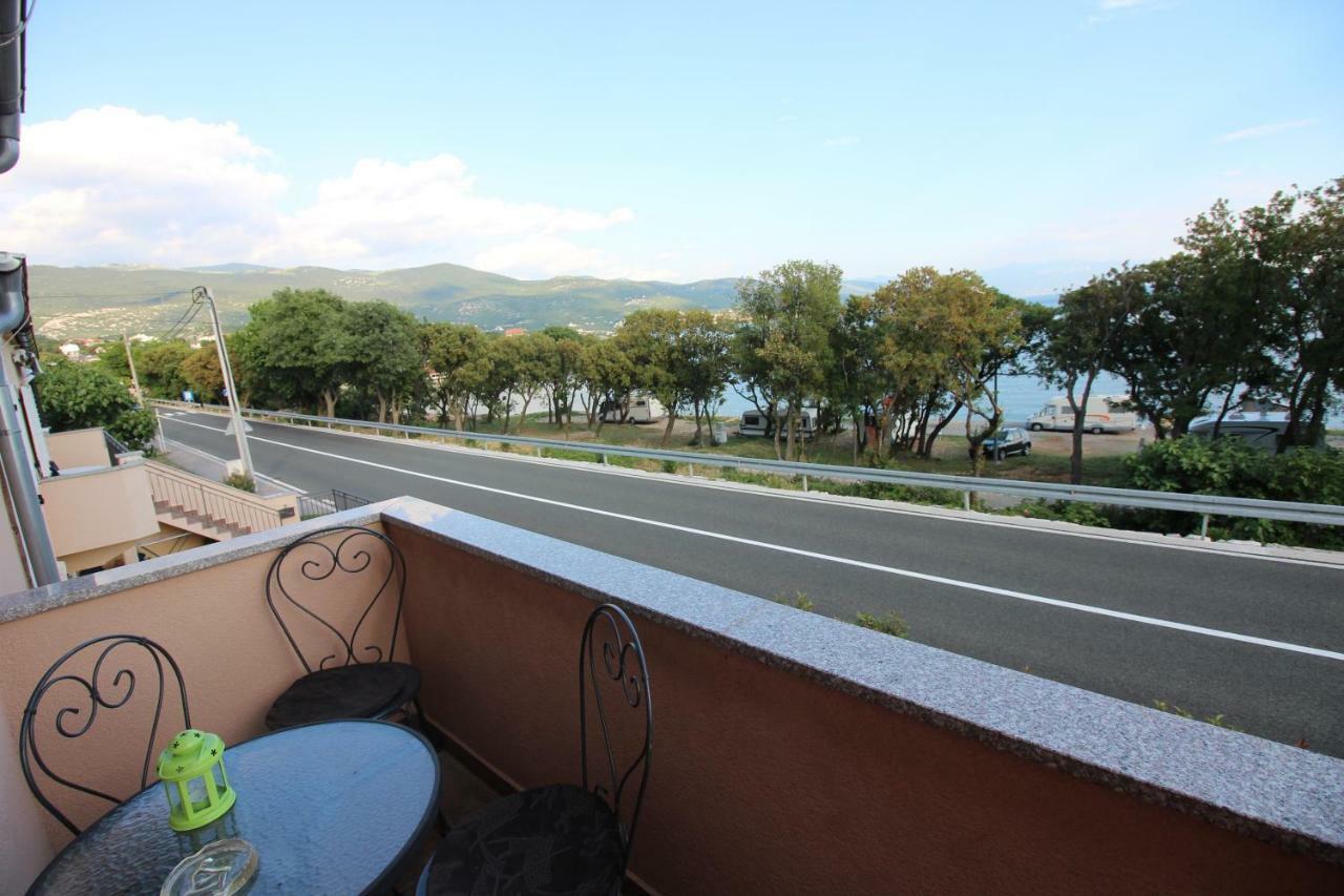 Apartmani Irena Novi Vinodolski Kültér fotó