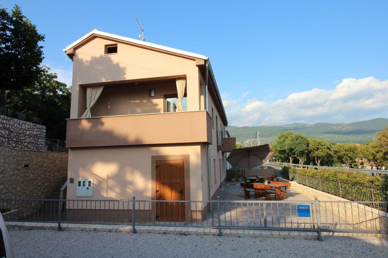 Apartmani Irena Novi Vinodolski Kültér fotó