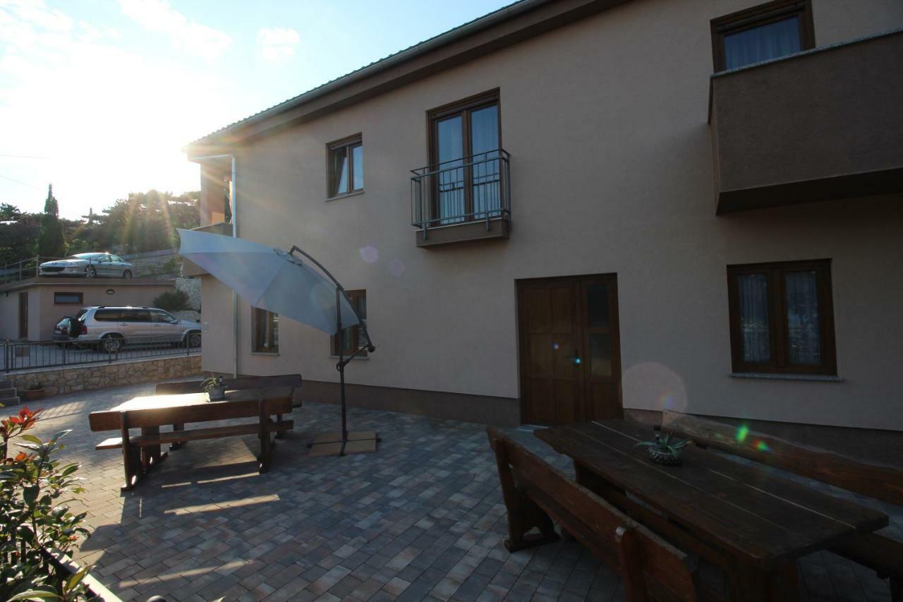 Apartmani Irena Novi Vinodolski Kültér fotó
